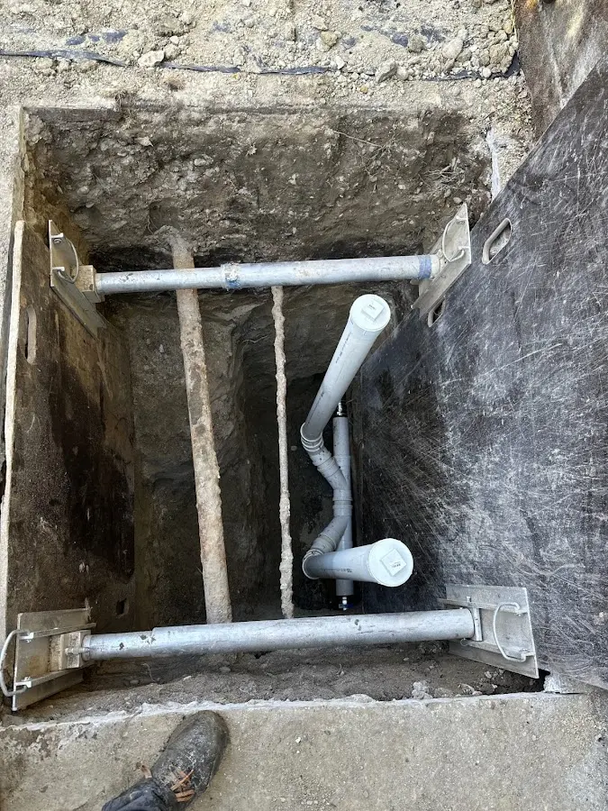 Experienced plumber completing Drain Cleaning work in East Norriton